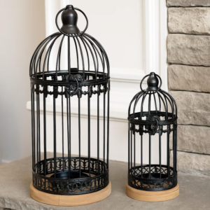 Retro birdcage style metal candlestick lantern set (two pieces), wooden base design, suitable for home decoration and wedding party atmosphere.